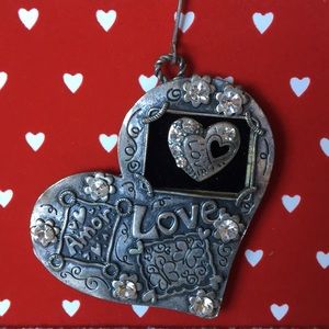 Heart shaped pendant. ♥️💎 🦋